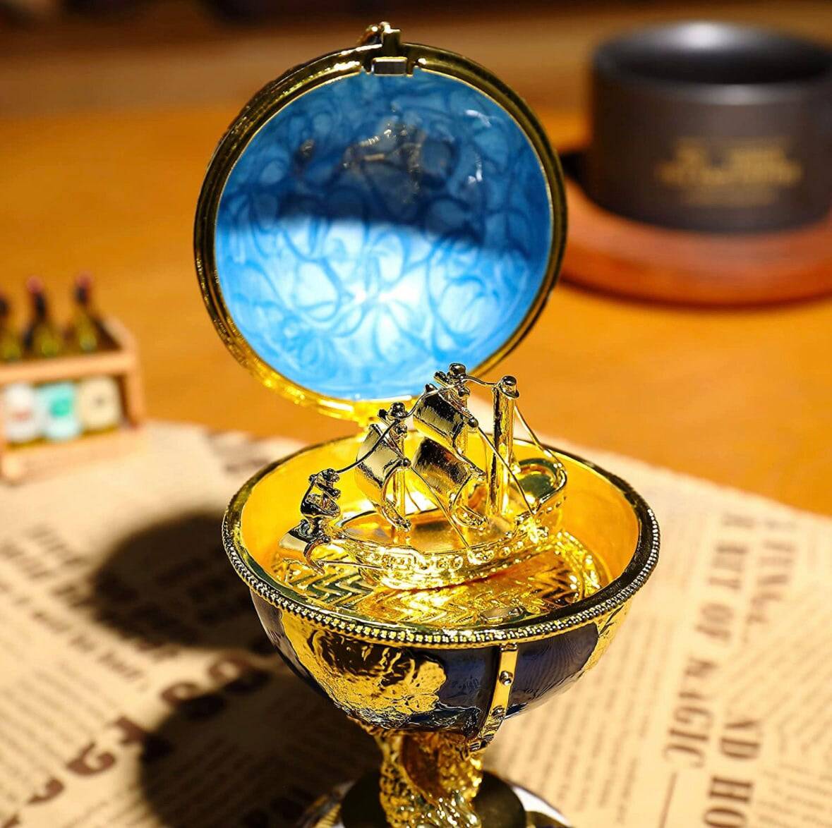 Figurines & Knick Knacks Crown Heritage Collectibles